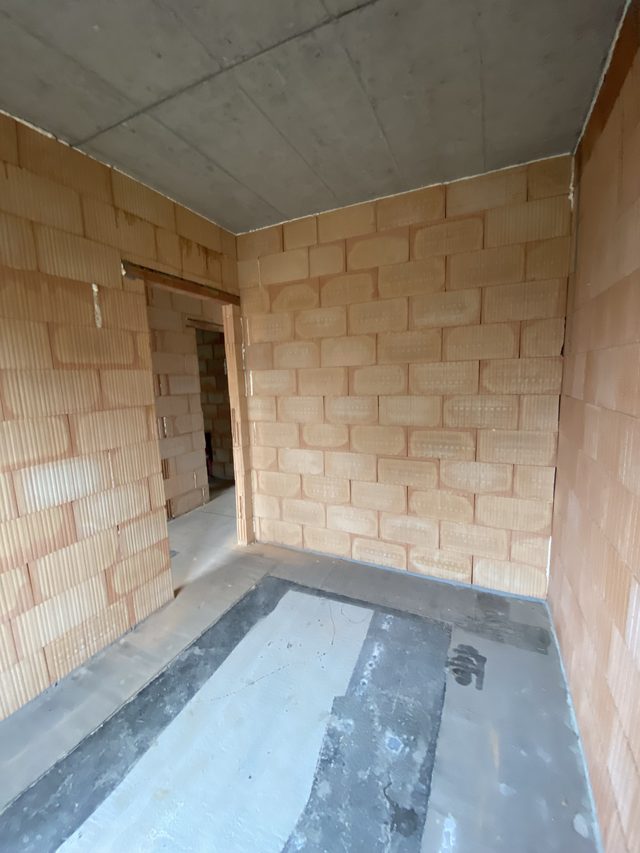 Vnitřní zdivo a dokončený strop